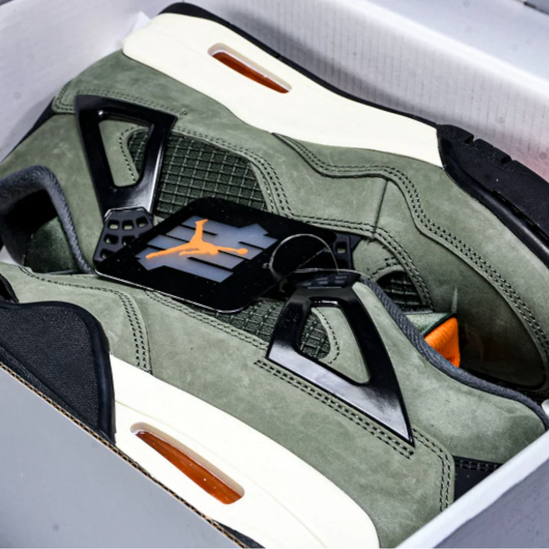 AJ4 Retro OG SP 'Undefeated'