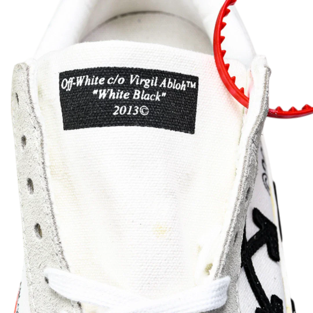 Off-White Vulc Low 'White' (‘C 2018)  Old Stripes