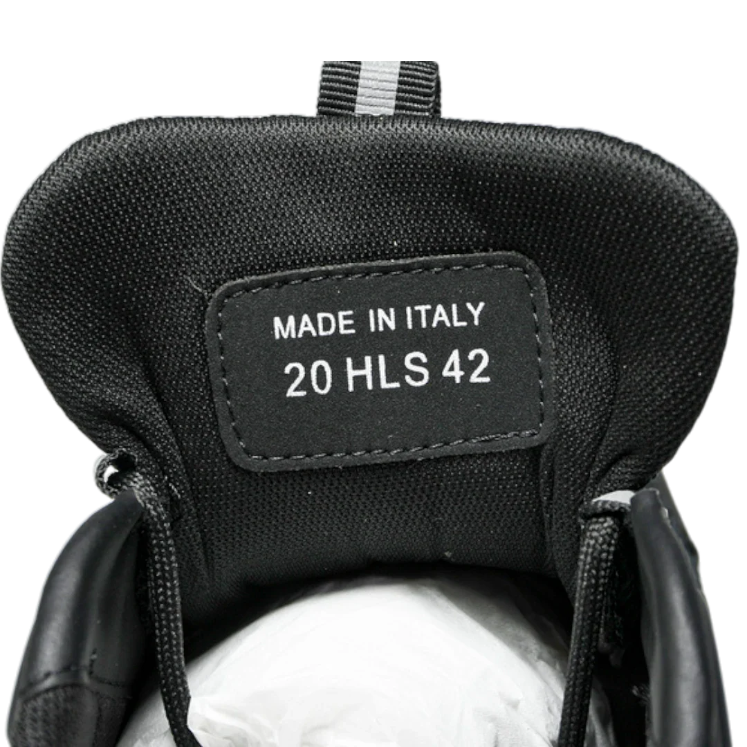Dlor B22 'Reflective Black'