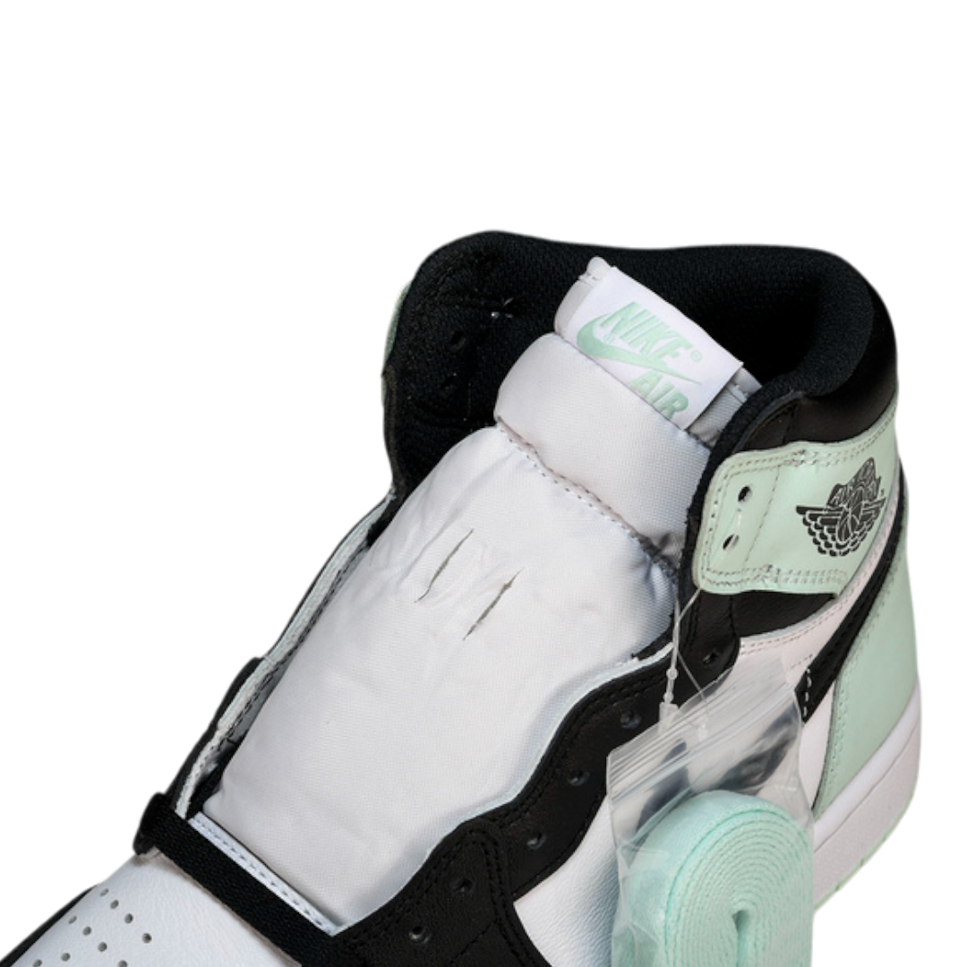 AJ1 Retro High 'Igloo'