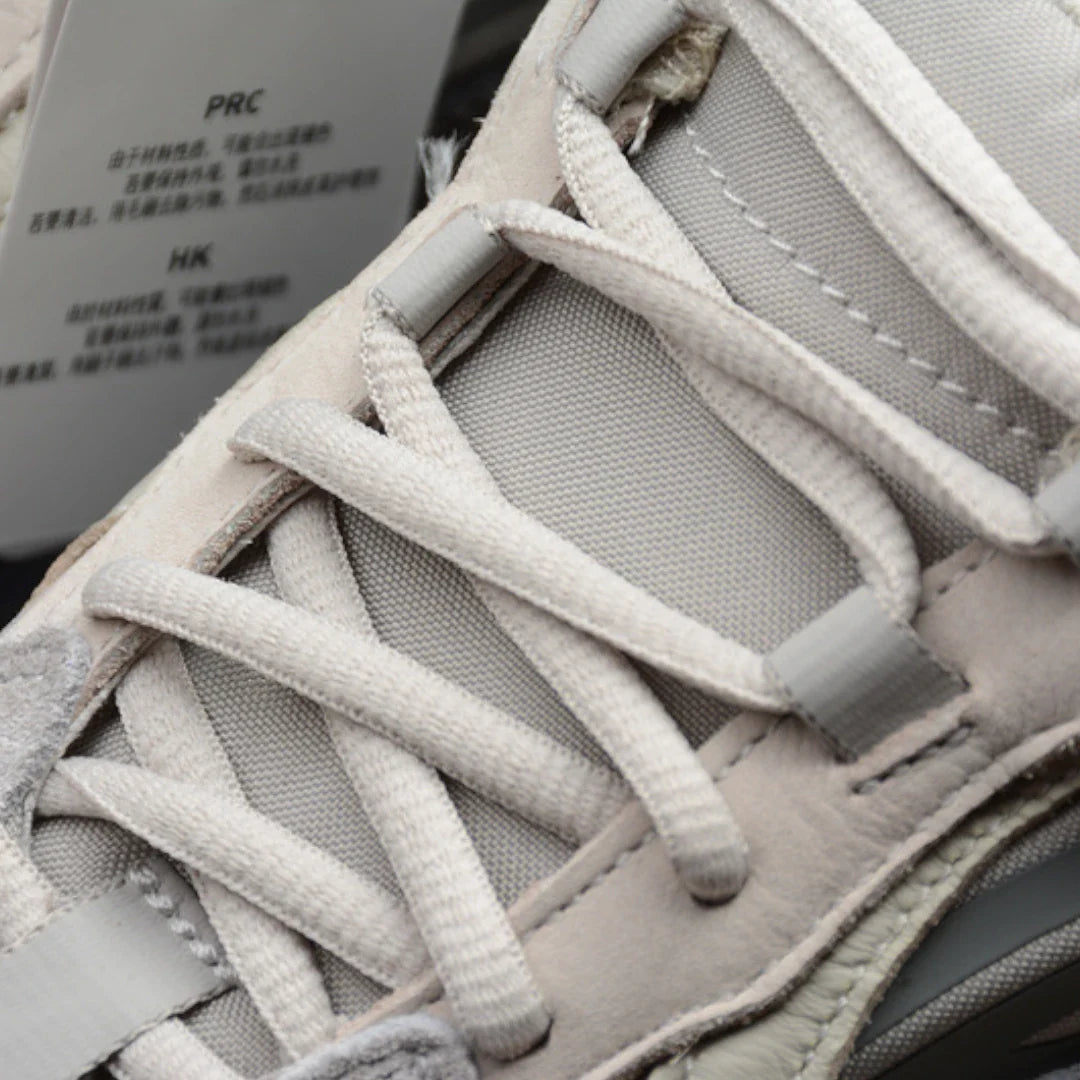 Yzy 700 V2 'Tephra'