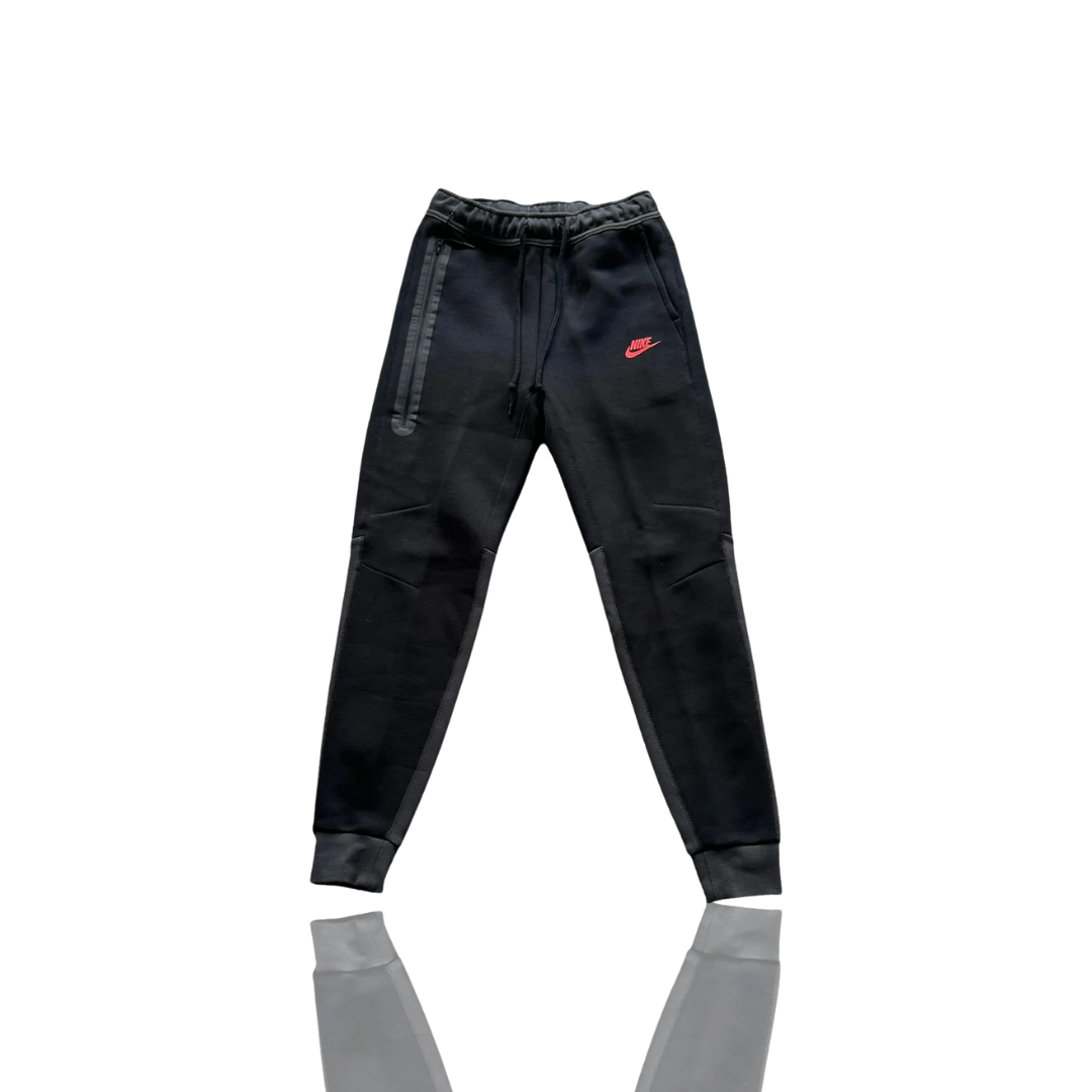 Nike Tech Fleece in Dark Smoke Grey/Light Crimson