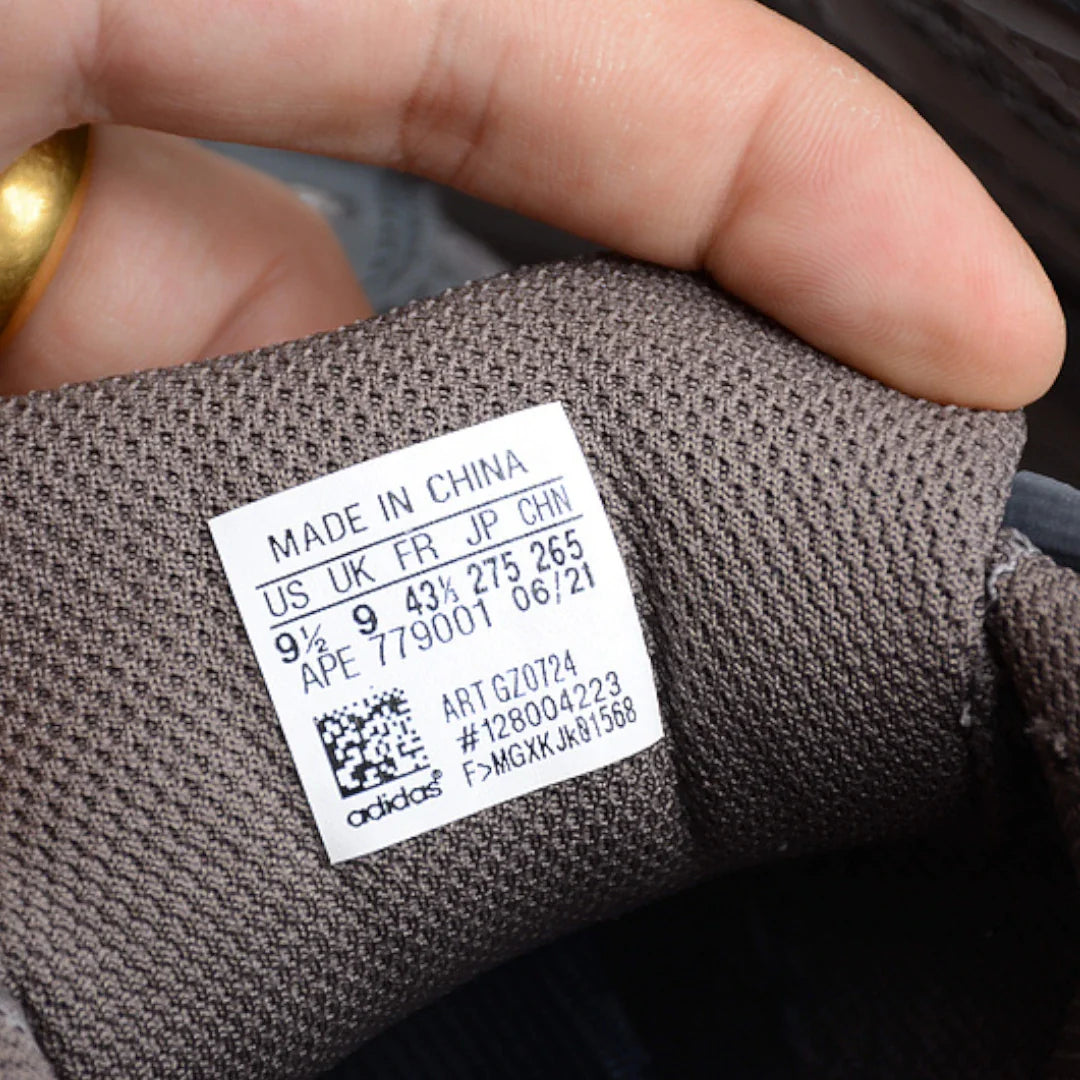 Yzy 700 V2 'Mauve'