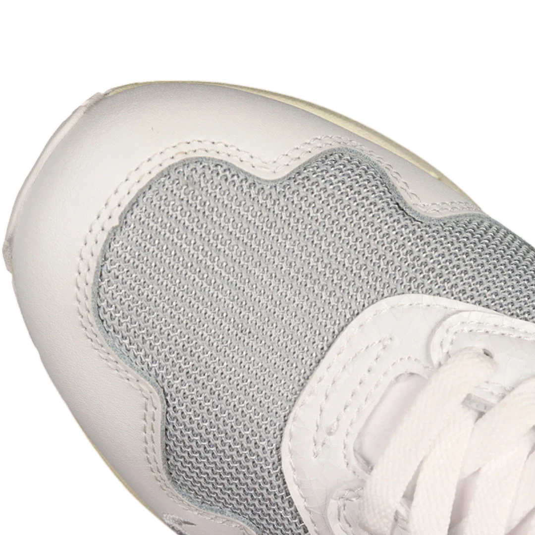 AM1 x Patta 'Waves White'