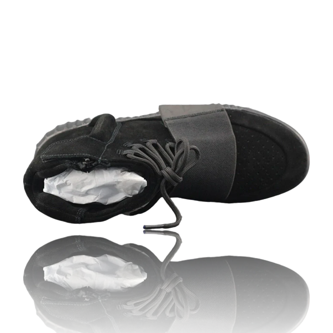 Yzy Boost 750 'Triple Black'