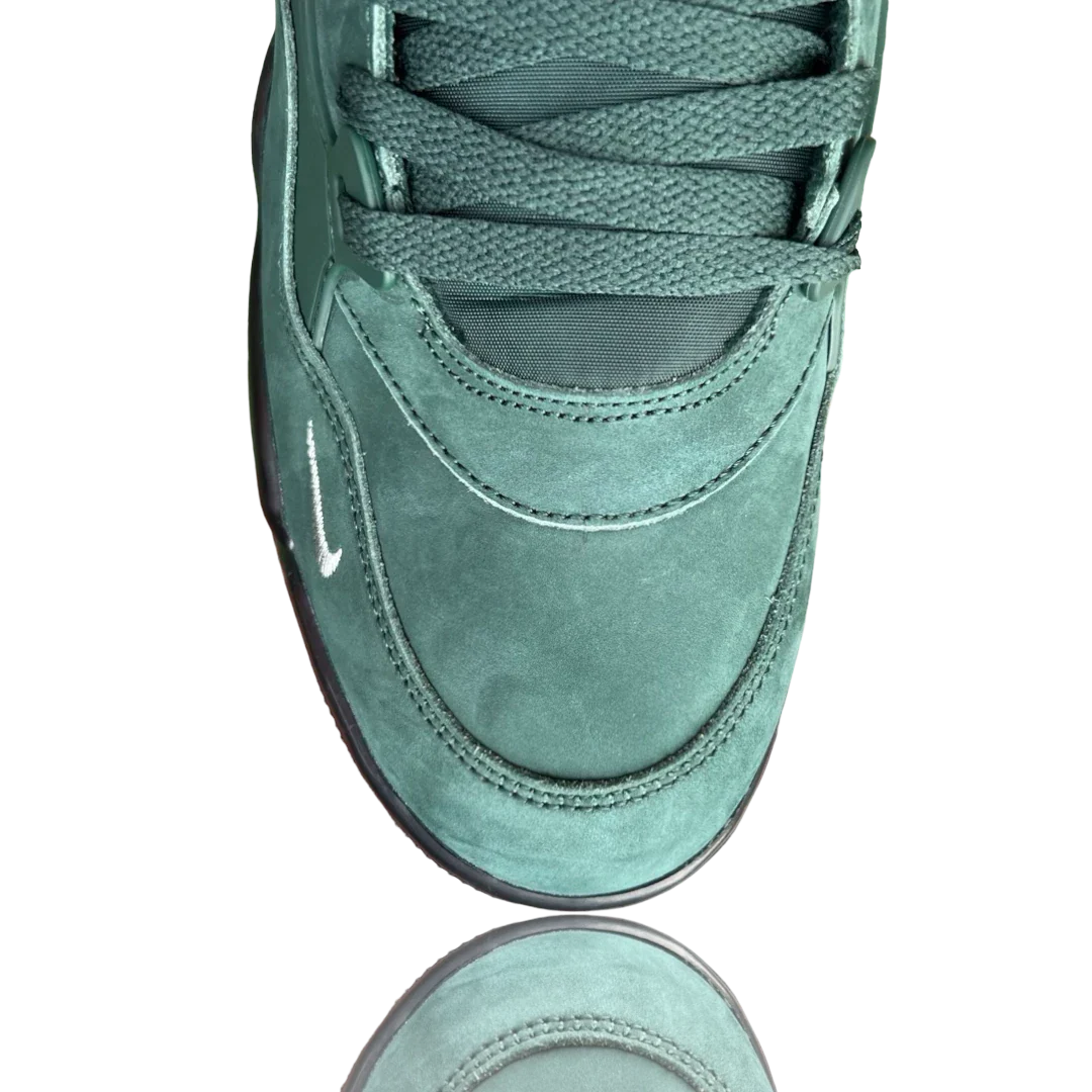 Nigel Sylvester x AJ4 Grandma's Driveway 'Fence Green'