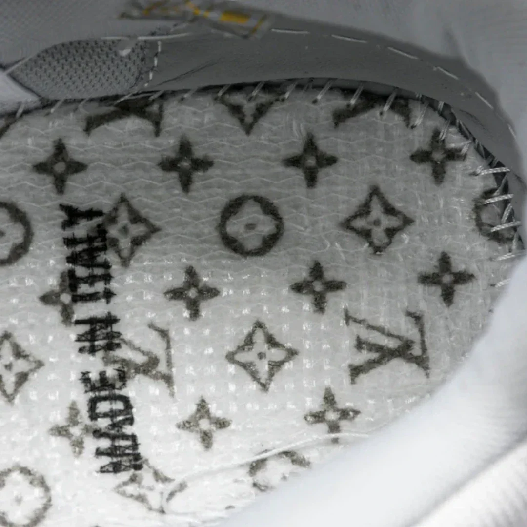 Louis Vuittоп Trainer Maxi 'Gray'