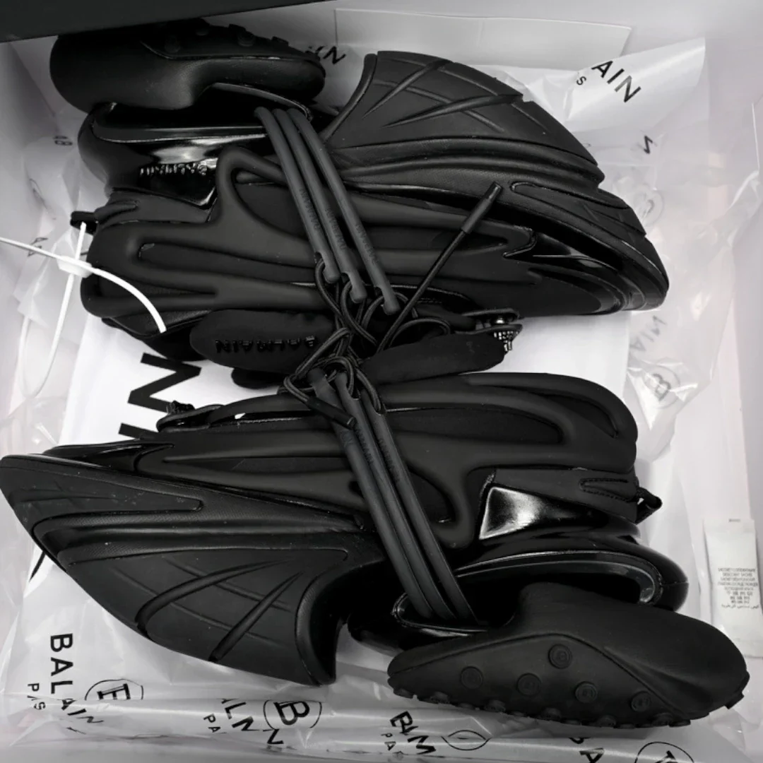 Balmain Unicorn low-top 'Black'