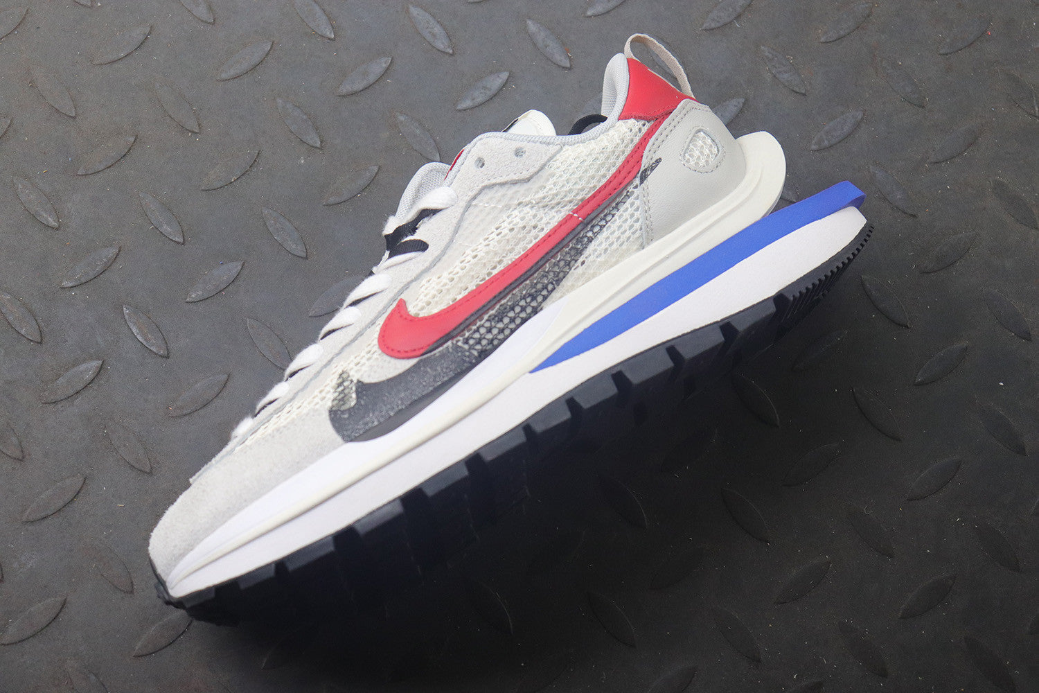 Sacai x VaporWaffle 'Sport Fuchsia Game Royal'