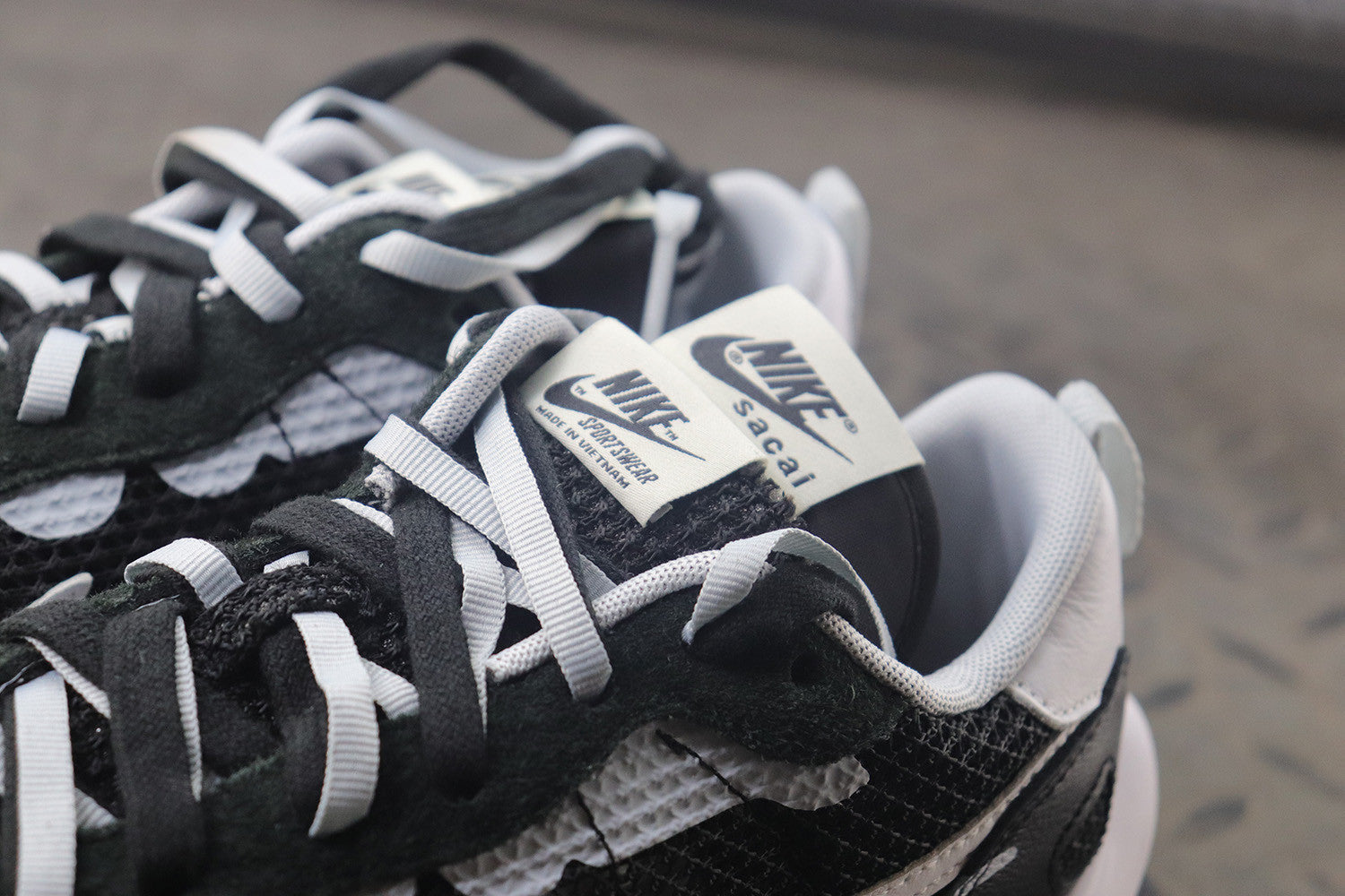 Sacai x VaporWaffle 'Black White'