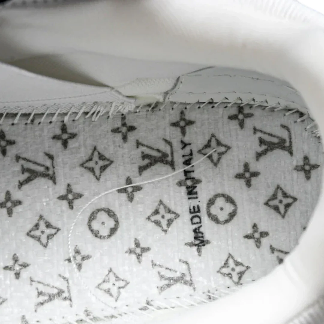 Louis Vuittоп Trainer Maxi 'White Black'
