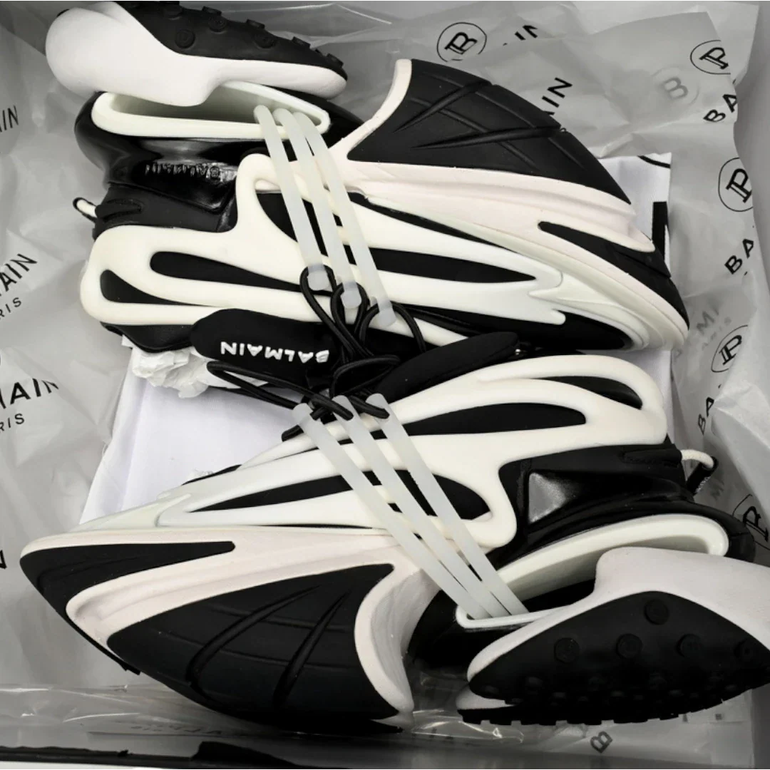 Balmain Unicorn low-top 'Black White'