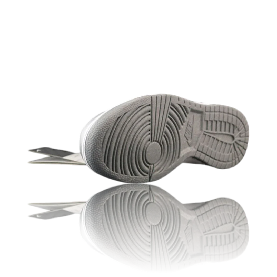 Supreme x SB Dnk Low 'Jewel Swoosh Silver'